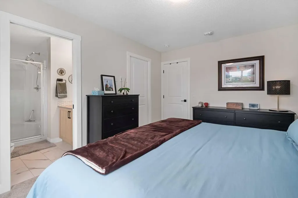 315 Wolf Creek Way SE Calgary AB T2X 4y8