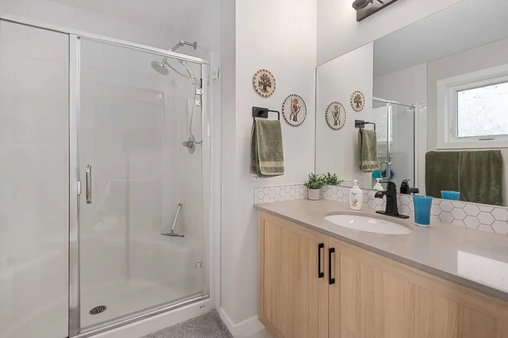 315 Wolf Creek Way SE Calgary AB T2X 4y8