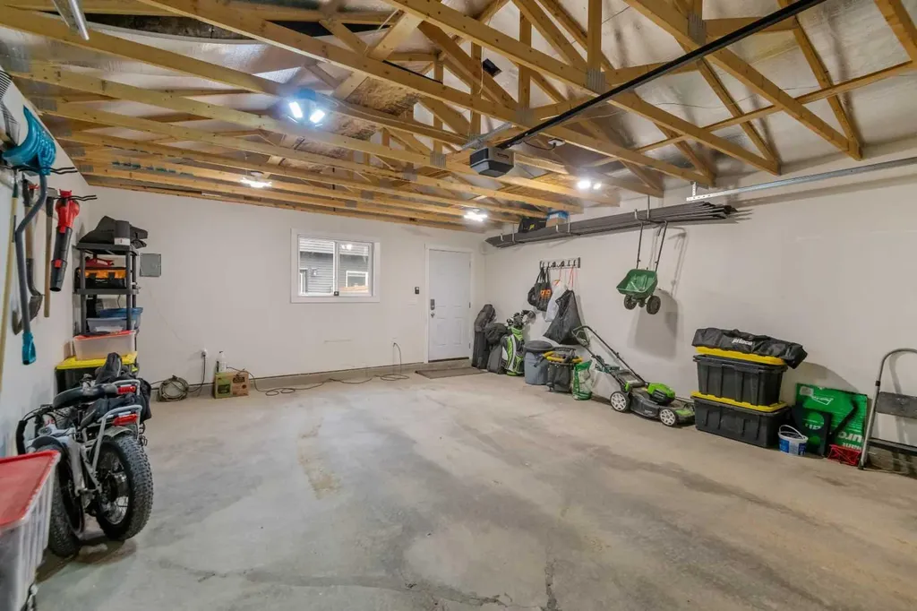 315 Wolf Creek Way SE Calgary AB T2X 4y8