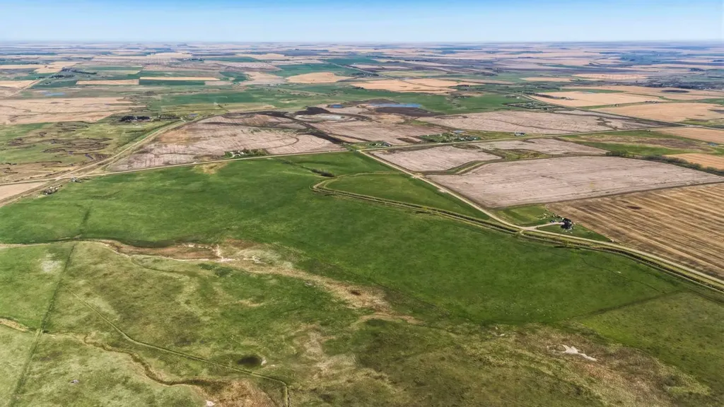 Lot 4 Range Road 243 & Highway 564 Rural Wheatland County AB T1P 0L1
