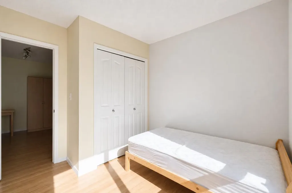 1111 6 Avenue SW Calgary AB T2P 5M5