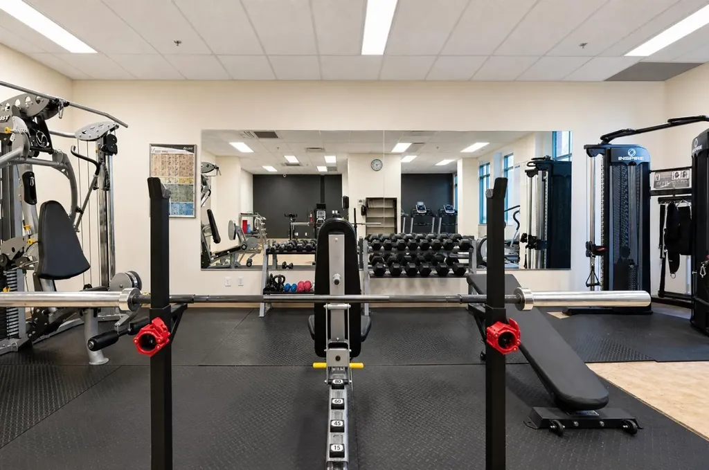 1111 6 Avenue SW Calgary AB T2P 5M5