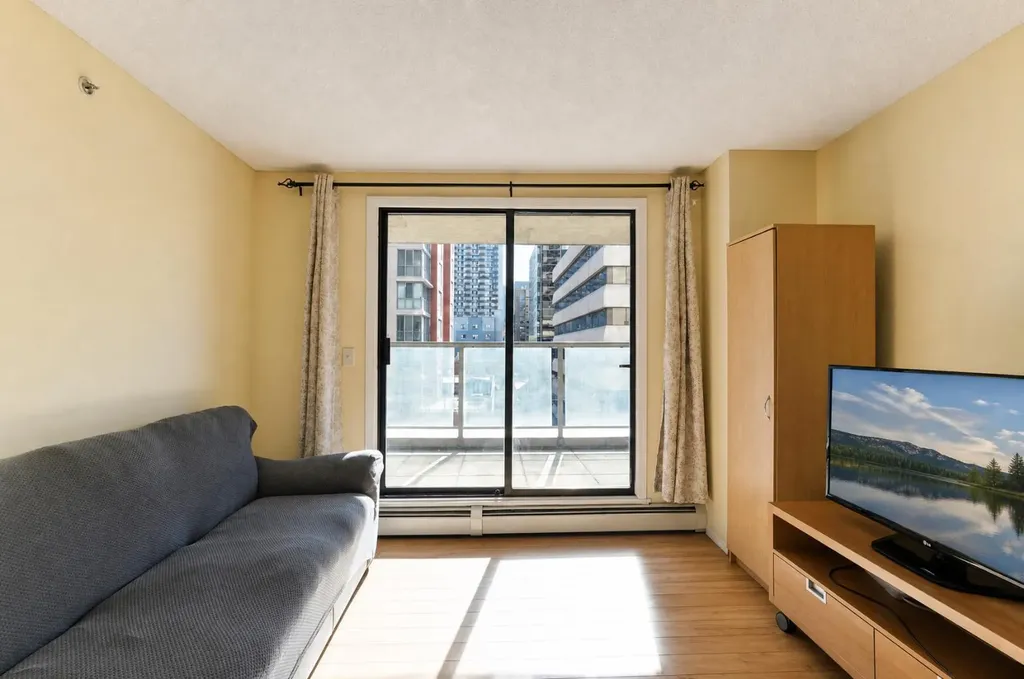 1111 6 Avenue SW Calgary AB T2P 5M5