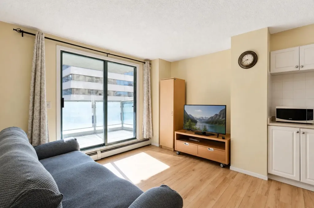 1111 6 Avenue SW Calgary AB T2P 5M5