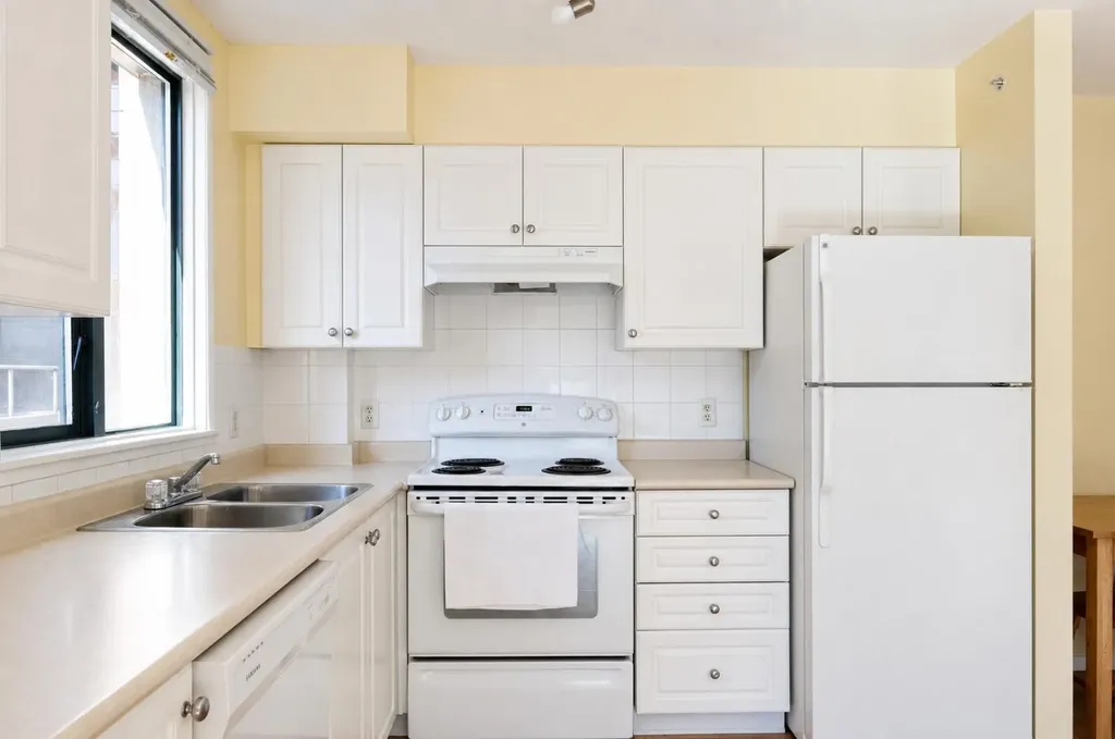 1111 6 Avenue SW Calgary AB T2P 5M5