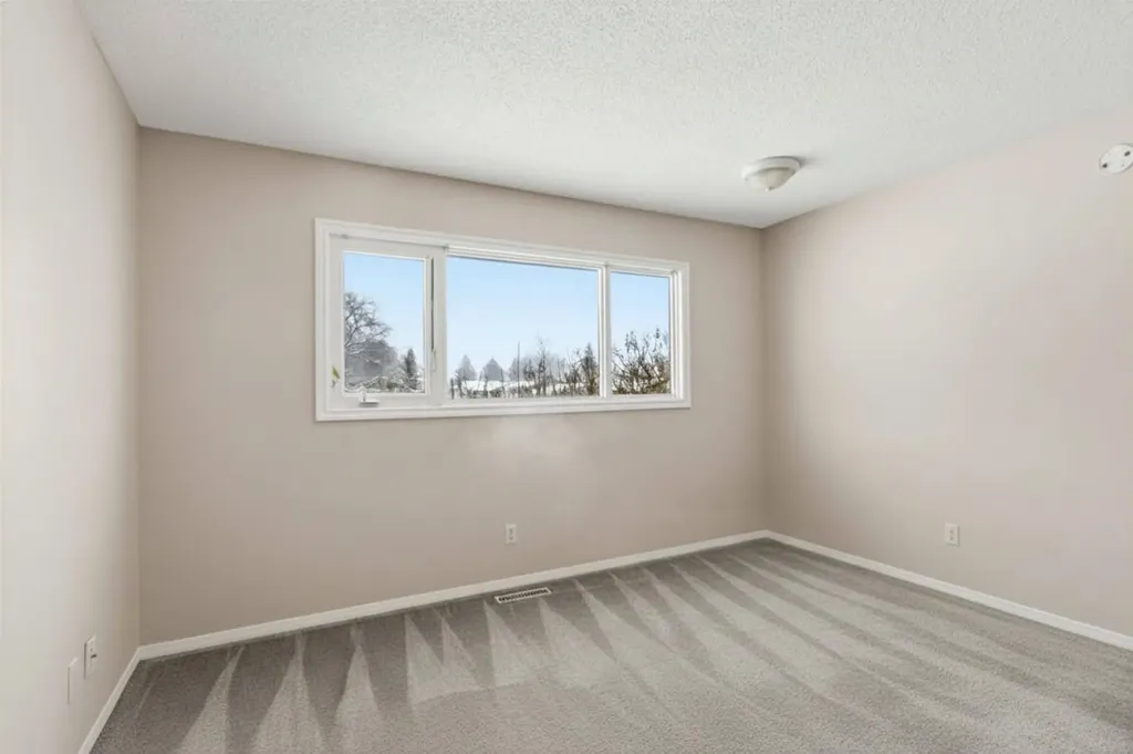 11 Fitzgerald Avenue Fort Mcmurray AB T9H1K1