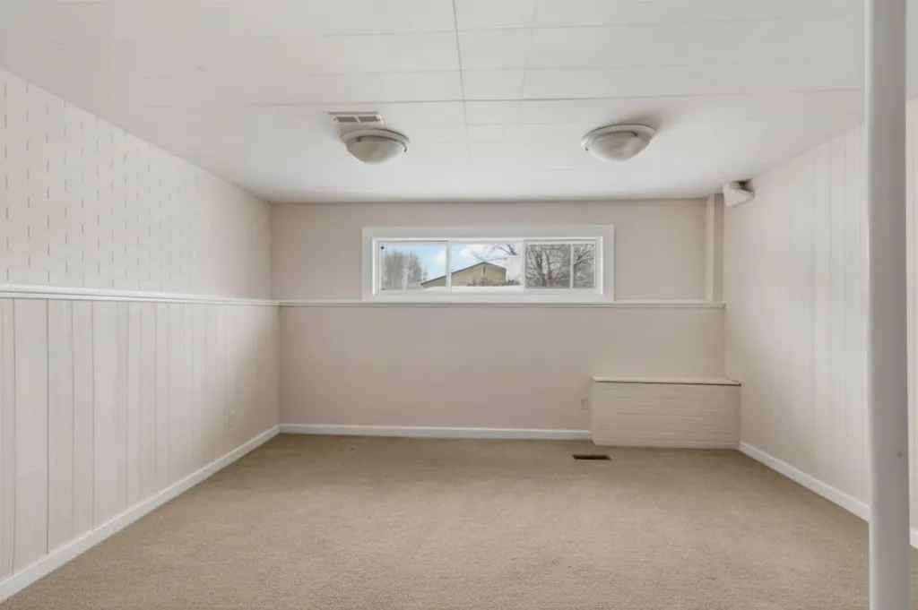 11 Fitzgerald Avenue Fort Mcmurray AB T9H1K1