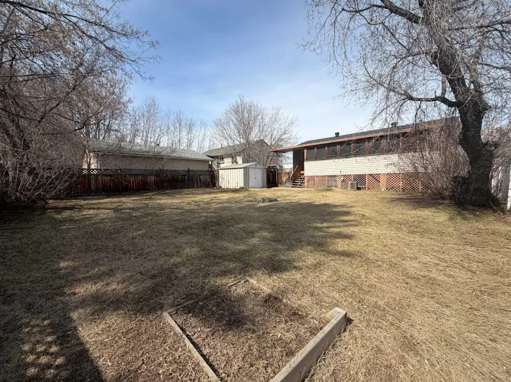 11 Fitzgerald Avenue Fort Mcmurray AB T9H1K1