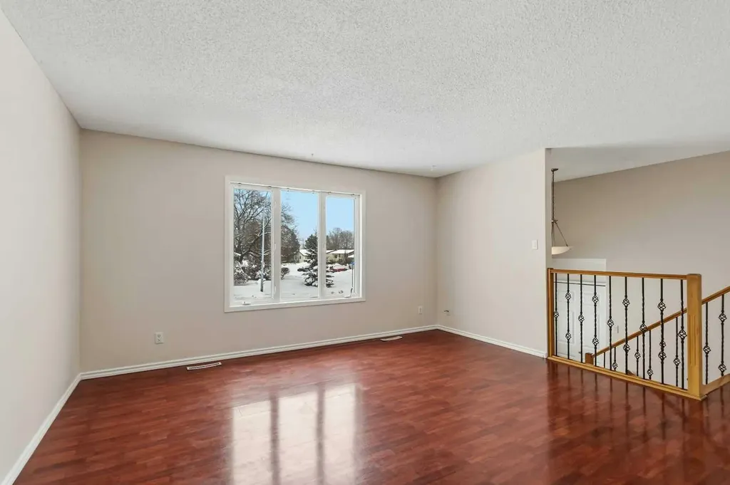 11 Fitzgerald Avenue Fort Mcmurray AB T9H1K1