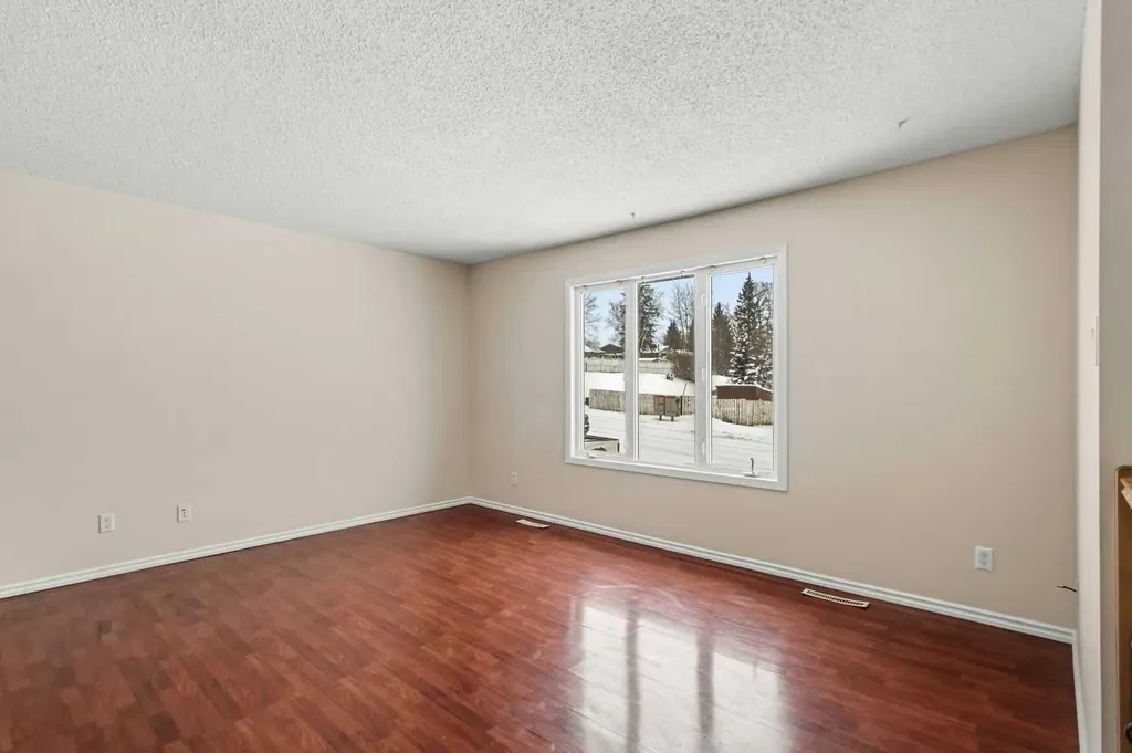 11 Fitzgerald Avenue Fort Mcmurray AB T9H1K1