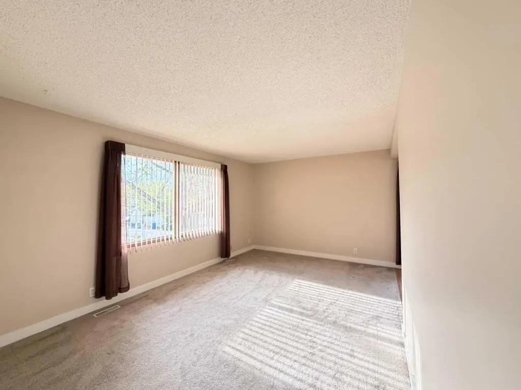 1202 2 Street NE Calgary AB T2E 8A6
