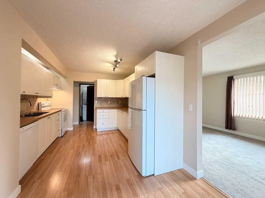 1202 2 Street NE Calgary AB T2E 8A6