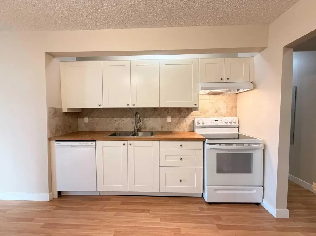 1202 2 Street NE Calgary AB T2E 8A6