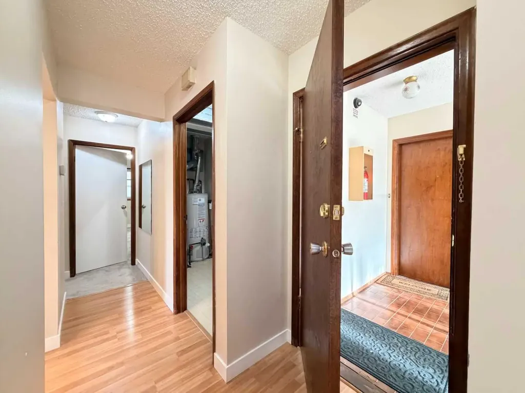 1202 2 Street NE Calgary AB T2E 8A6