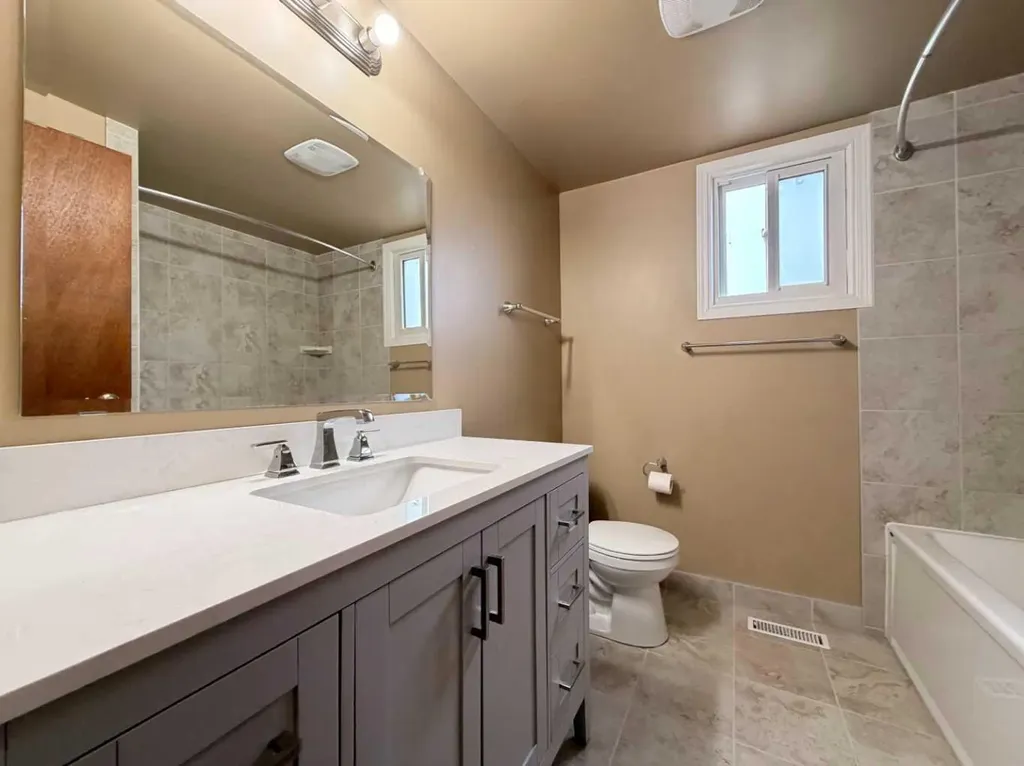 1202 2 Street NE Calgary AB T2E 8A6