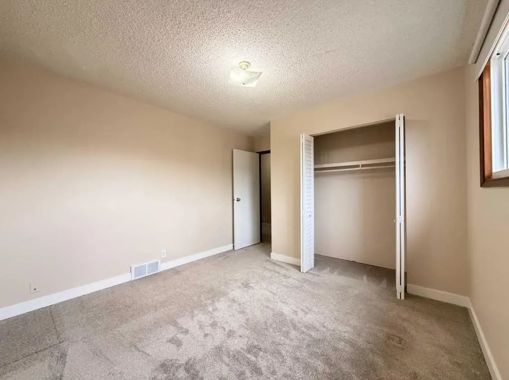 1202 2 Street NE Calgary AB T2E 8A6