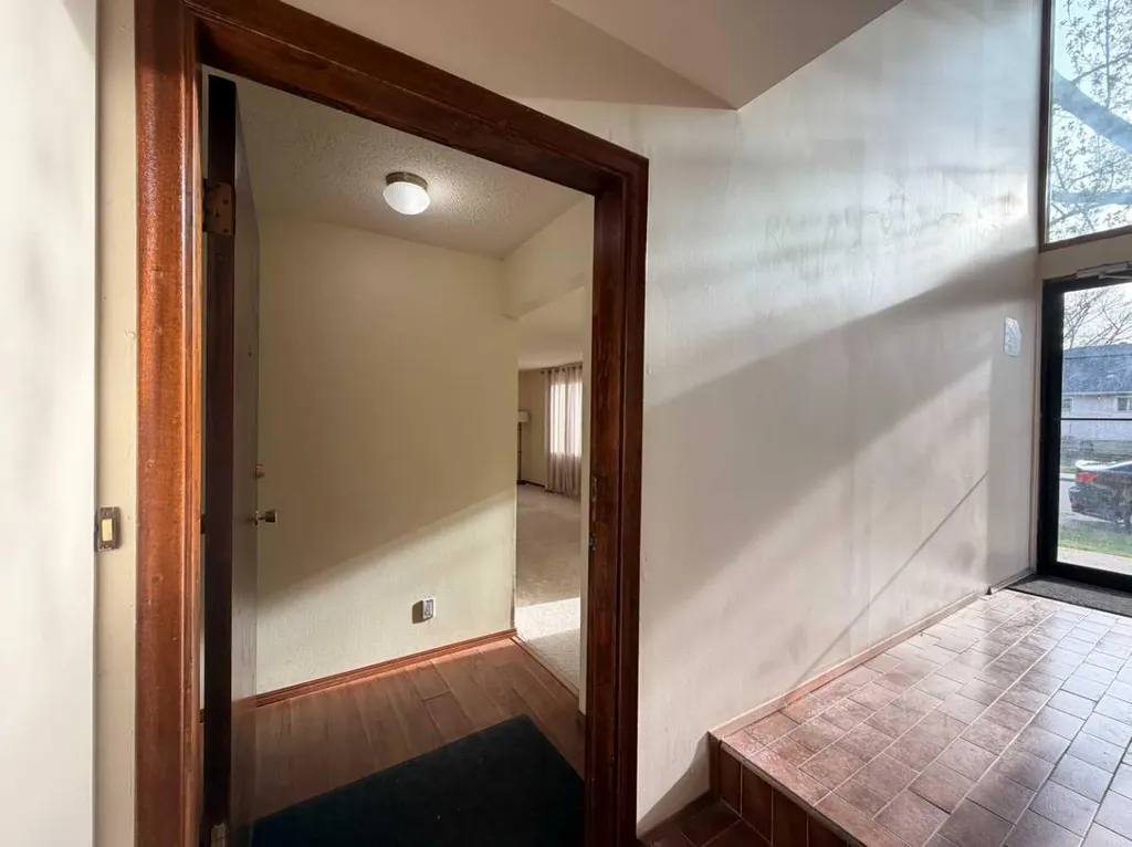 1202 2 Street NE Calgary AB T2E 8A6