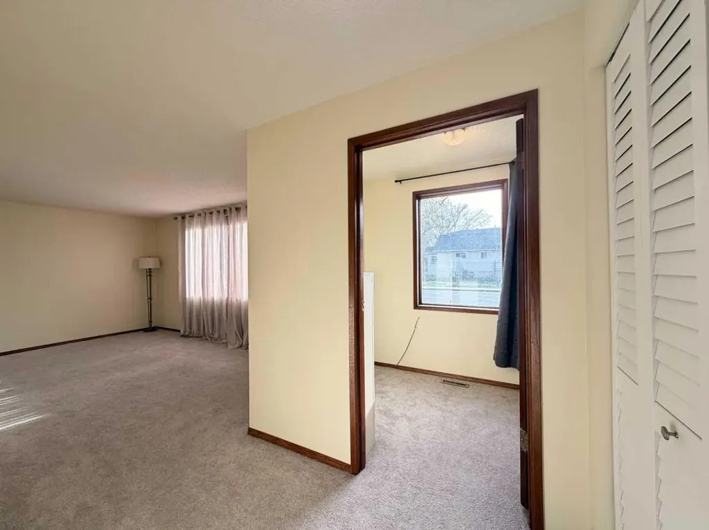 1202 2 Street NE Calgary AB T2E 8A6