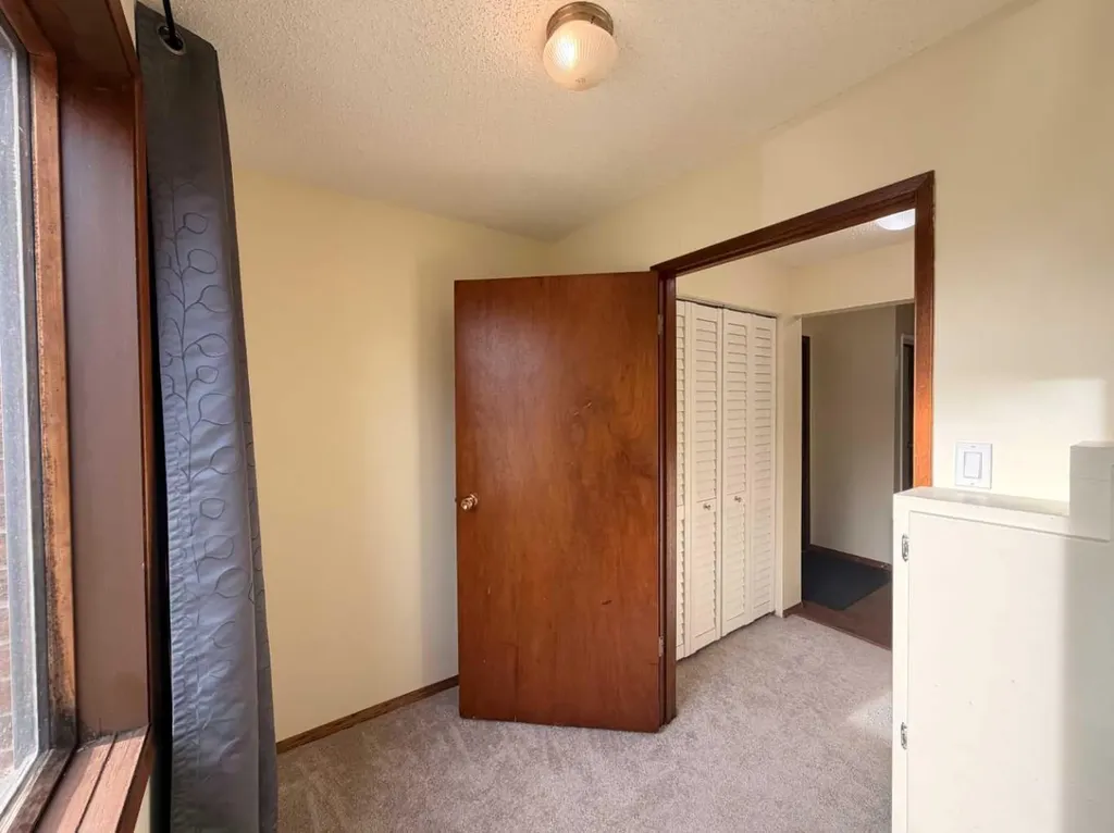 1202 2 Street NE Calgary AB T2E 8A6