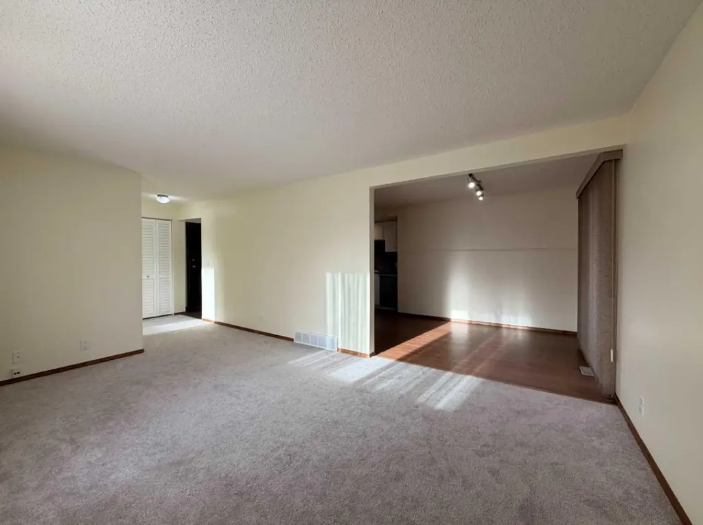 1202 2 Street NE Calgary AB T2E 8A6