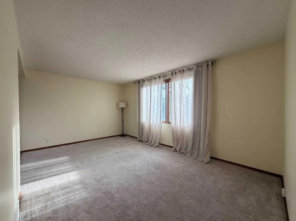 1202 2 Street NE Calgary AB T2E 8A6