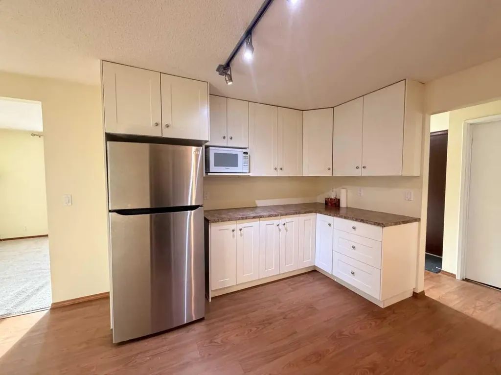 1202 2 Street NE Calgary AB T2E 8A6