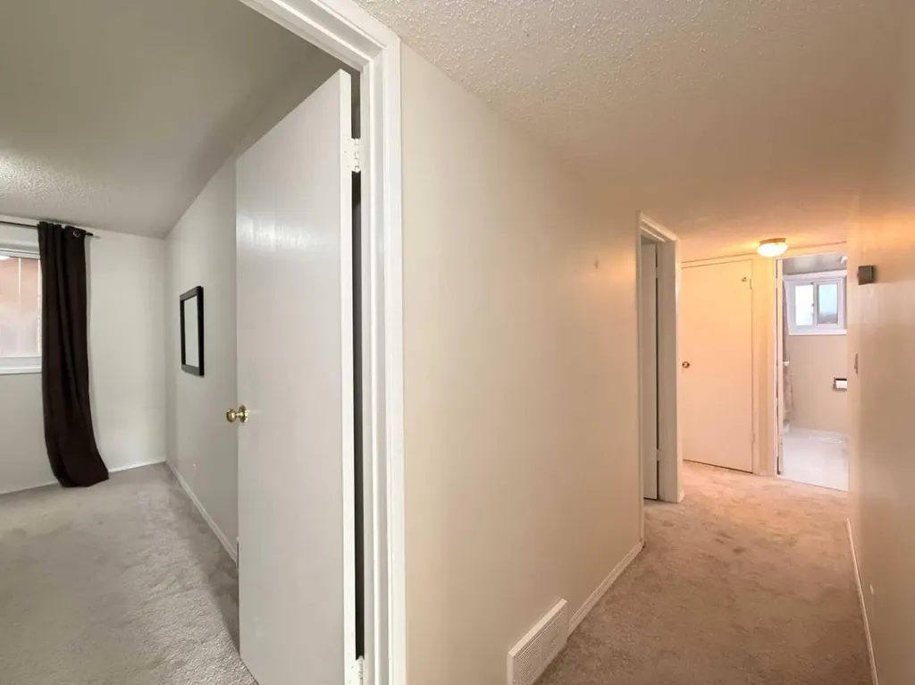 1202 2 Street NE Calgary AB T2E 8A6