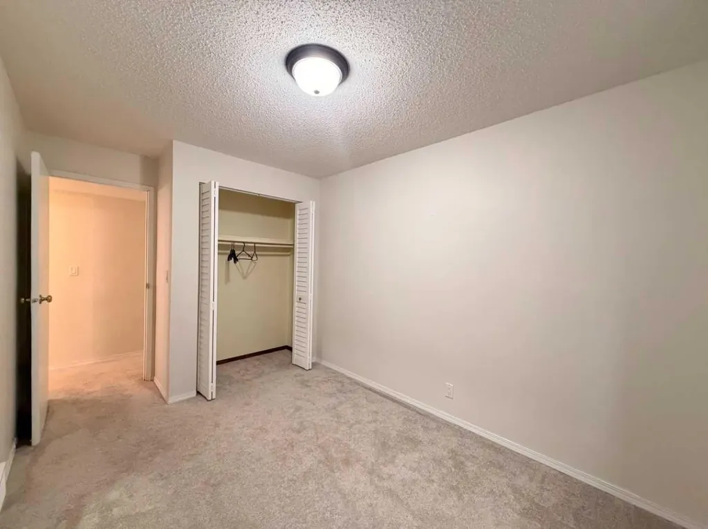 1202 2 Street NE Calgary AB T2E 8A6