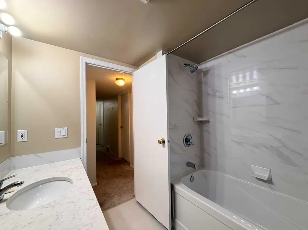 1202 2 Street NE Calgary AB T2E 8A6