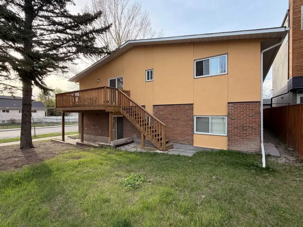 1202 2 Street NE Calgary AB T2E 8A6
