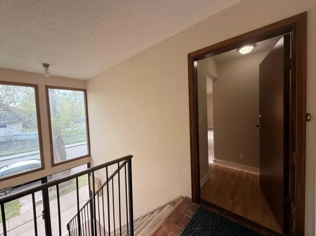 1202 2 Street NE Calgary AB T2E 8A6