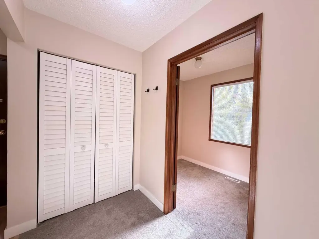 1202 2 Street NE Calgary AB T2E 8A6