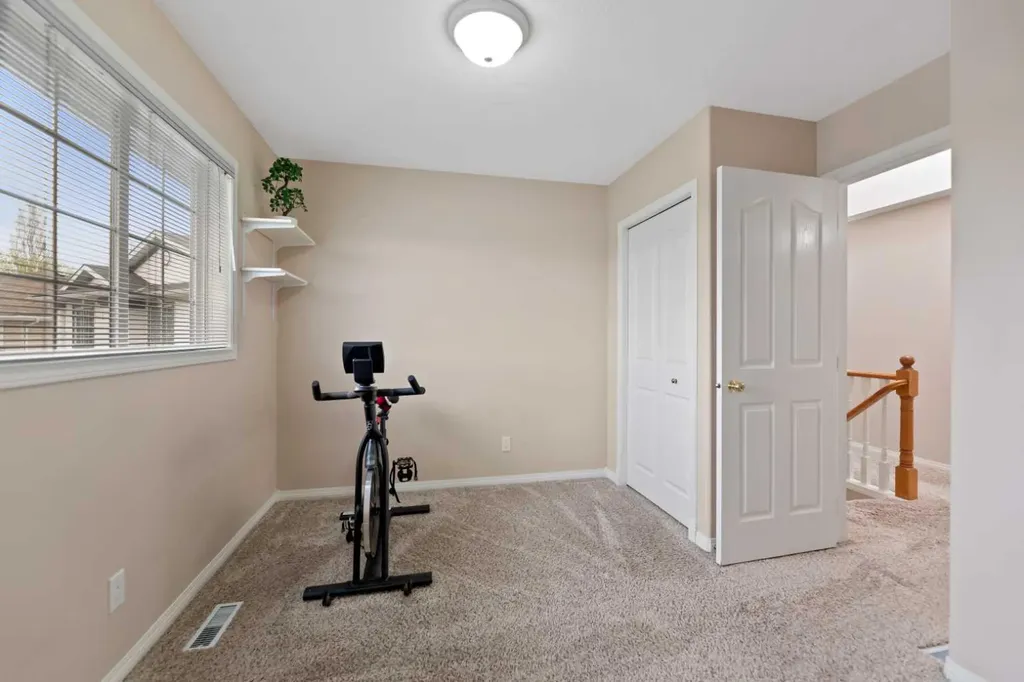 434 Douglas Woods Mews SE Calgary AB T2Z 3B1