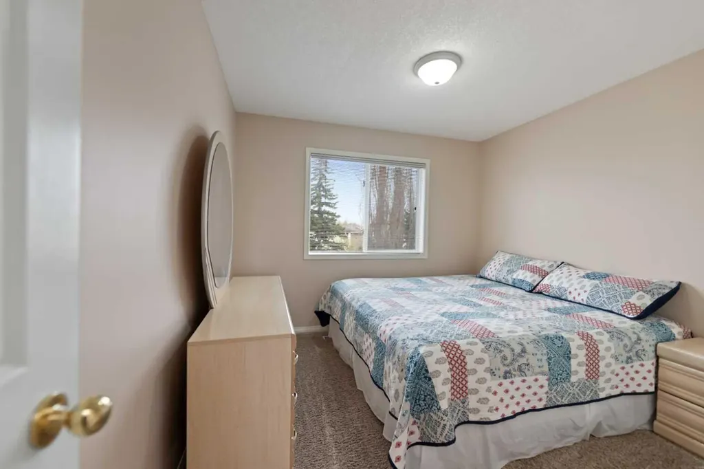 434 Douglas Woods Mews SE Calgary AB T2Z 3B1