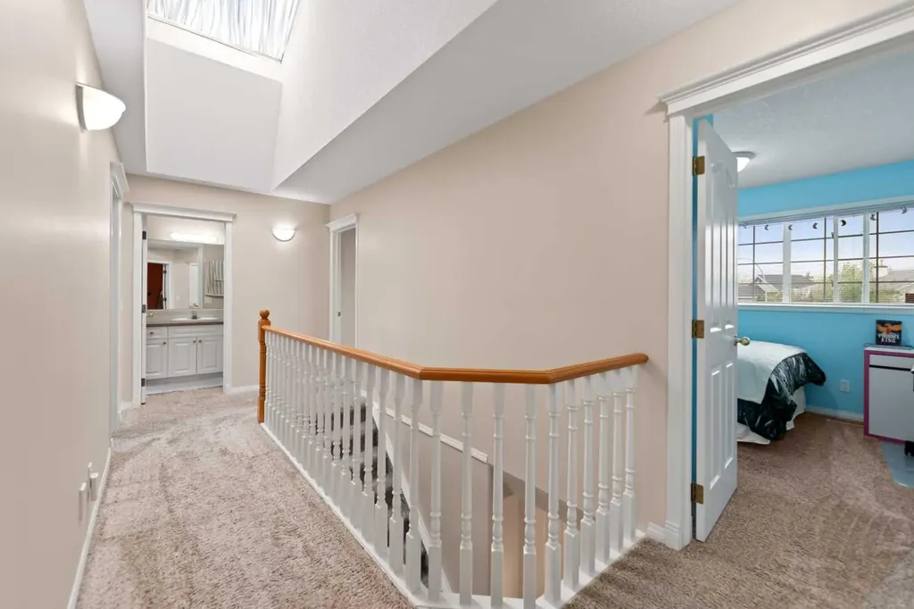 434 Douglas Woods Mews SE Calgary AB T2Z 3B1