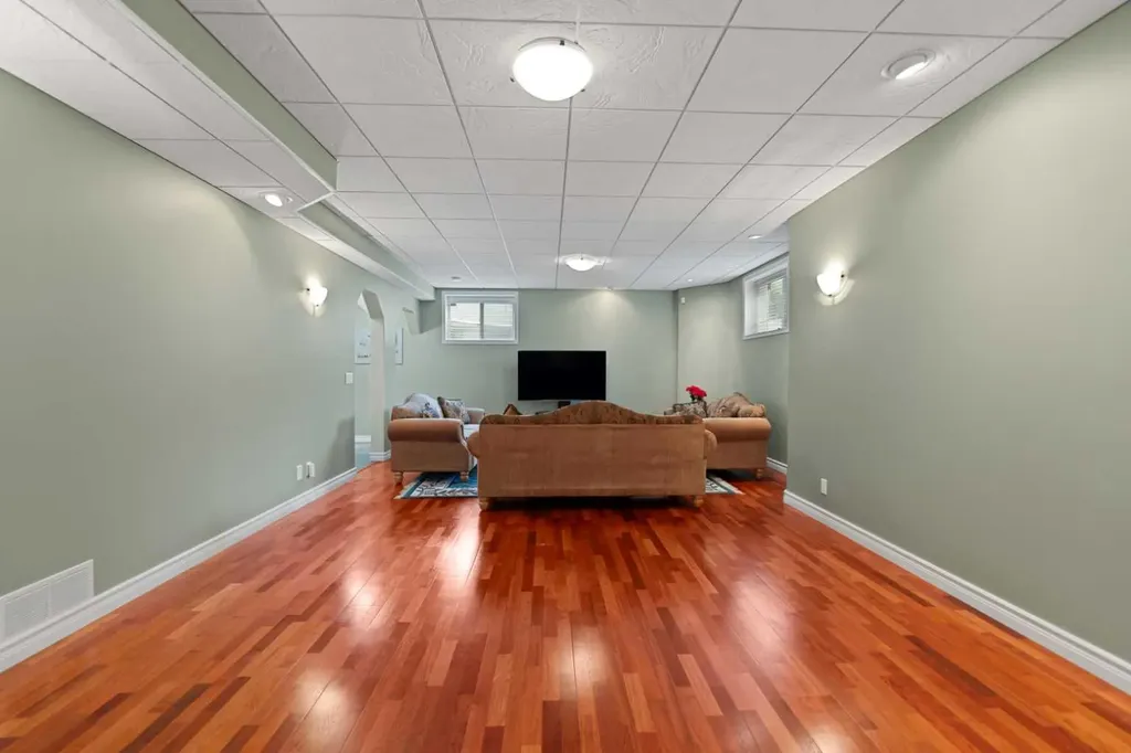 434 Douglas Woods Mews SE Calgary AB T2Z 3B1