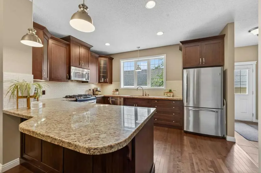 44 Mike Ralph Way SW Calgary AB T3E 0H8