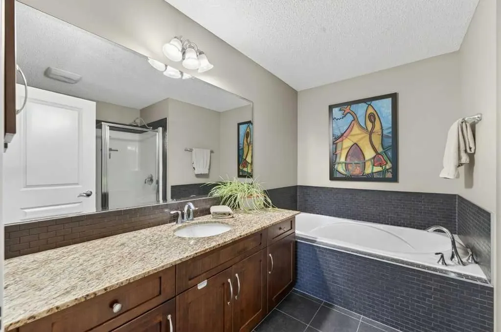 44 Mike Ralph Way SW Calgary AB T3E 0H8