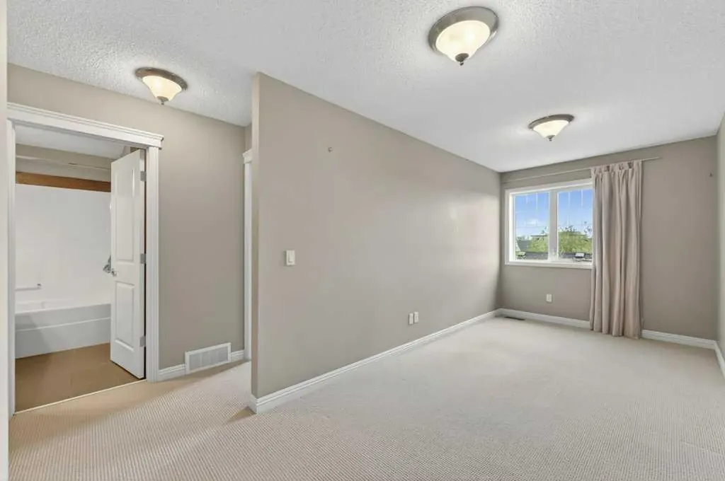 44 Mike Ralph Way SW Calgary AB T3E 0H8