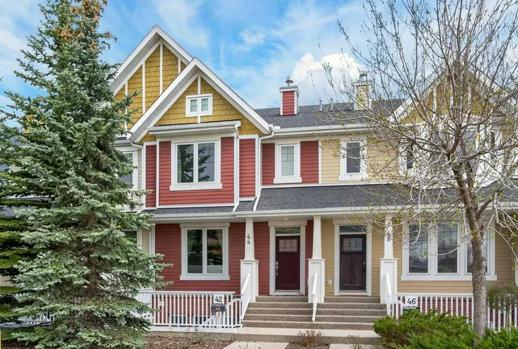 44 Mike Ralph Way SW Calgary AB T3E 0H8