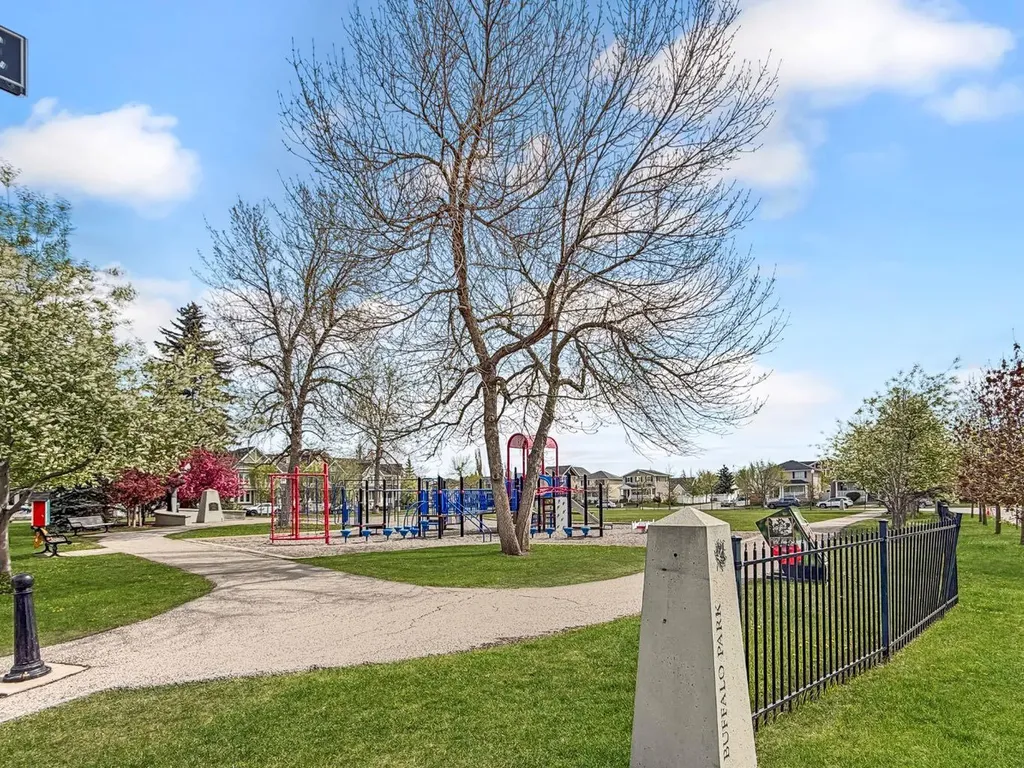 44 Mike Ralph Way SW Calgary AB T3E 0H8