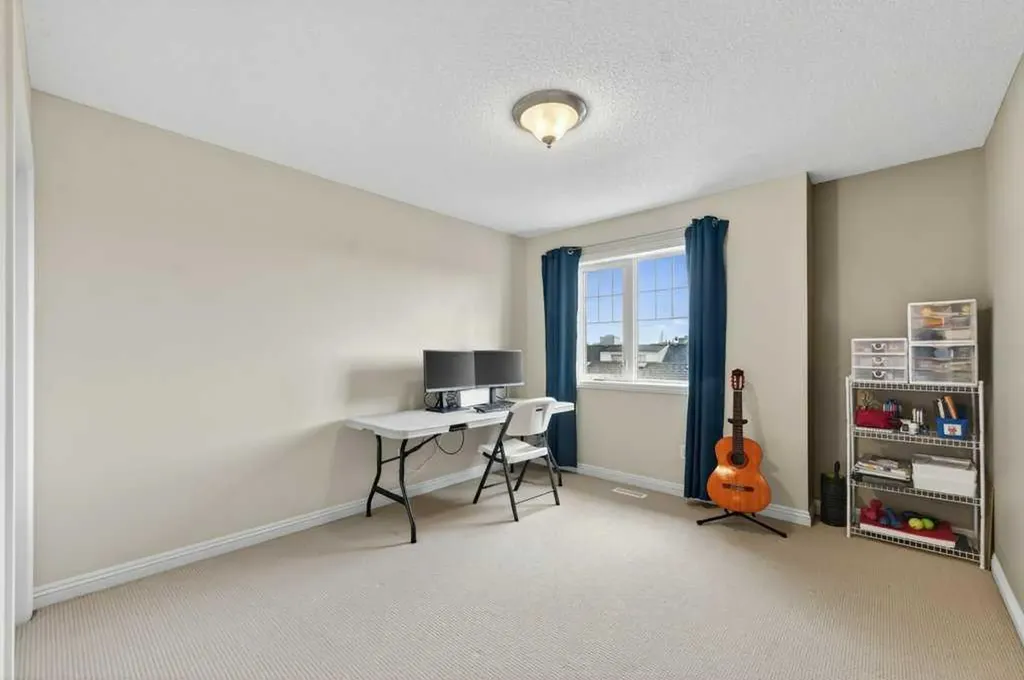 44 Mike Ralph Way SW Calgary AB T3E 0H8