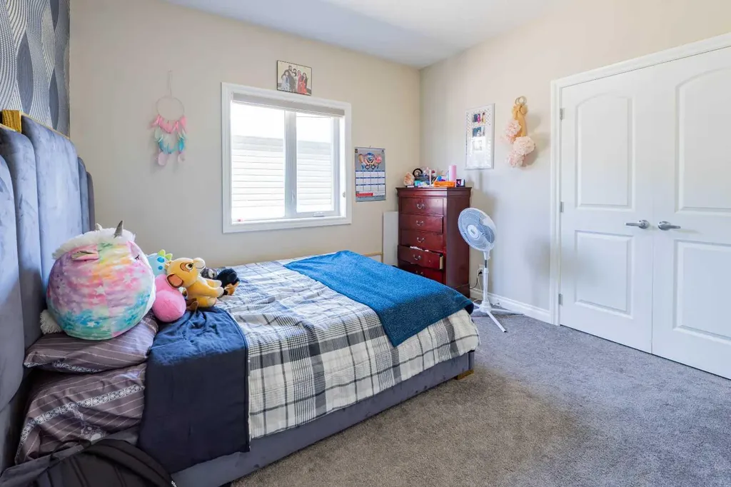 19 Red Sky Gardens NE Calgary AB T3N1M9