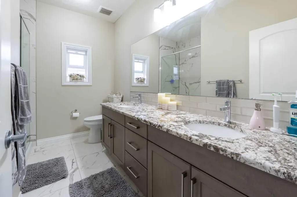 19 Red Sky Gardens NE Calgary AB T3N1M9