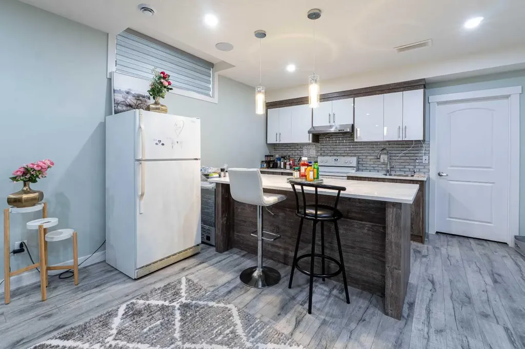 19 Red Sky Gardens NE Calgary AB T3N1M9