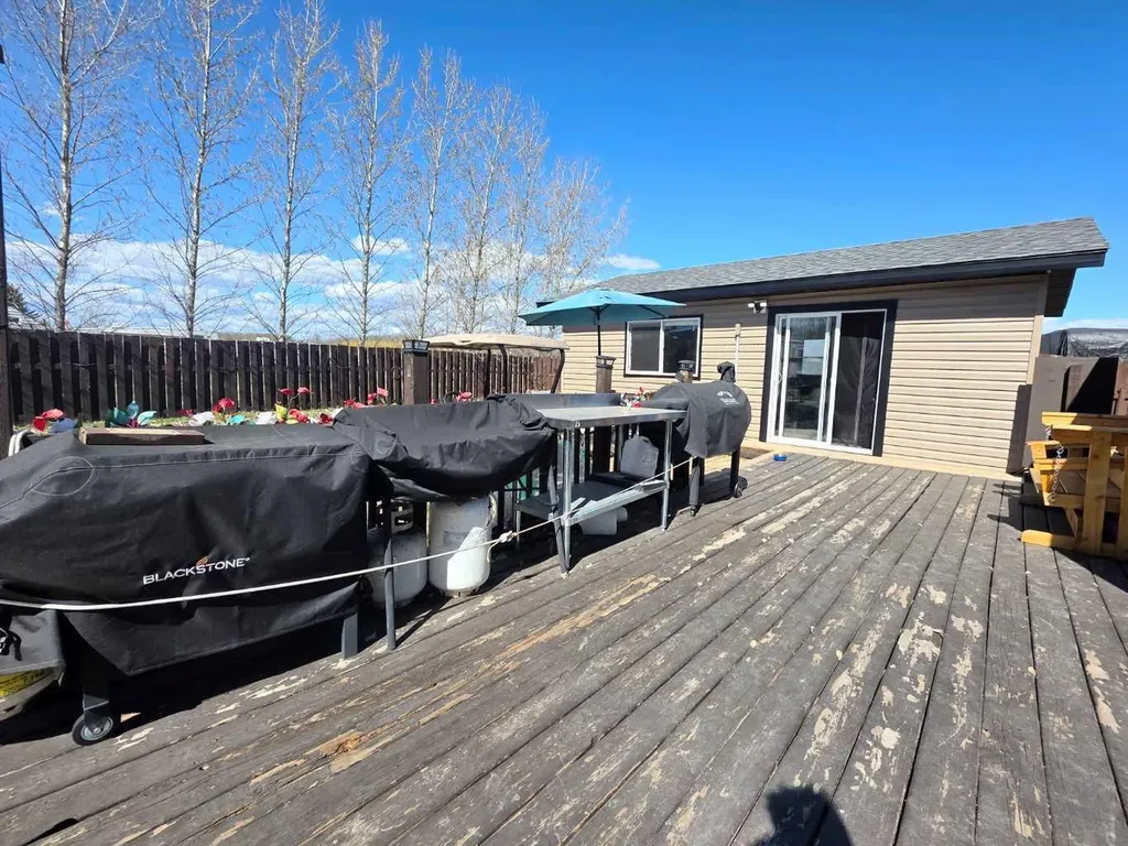 31 10405 Twp Road 740 Rural Big Lakes County AB T0G 1E0