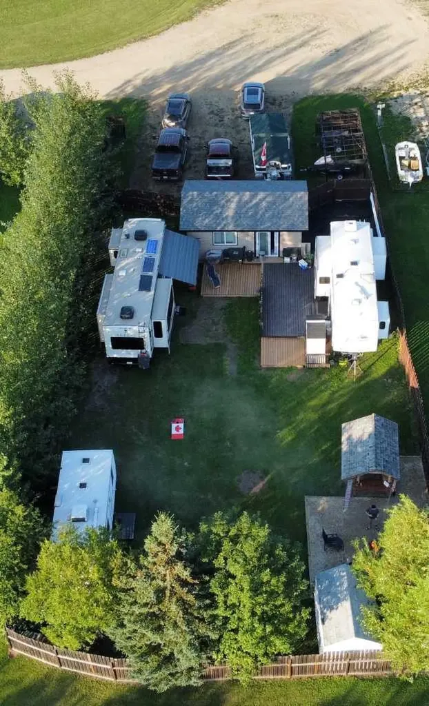 31 10405 Twp Road 740 Rural Big Lakes County AB T0G 1E0