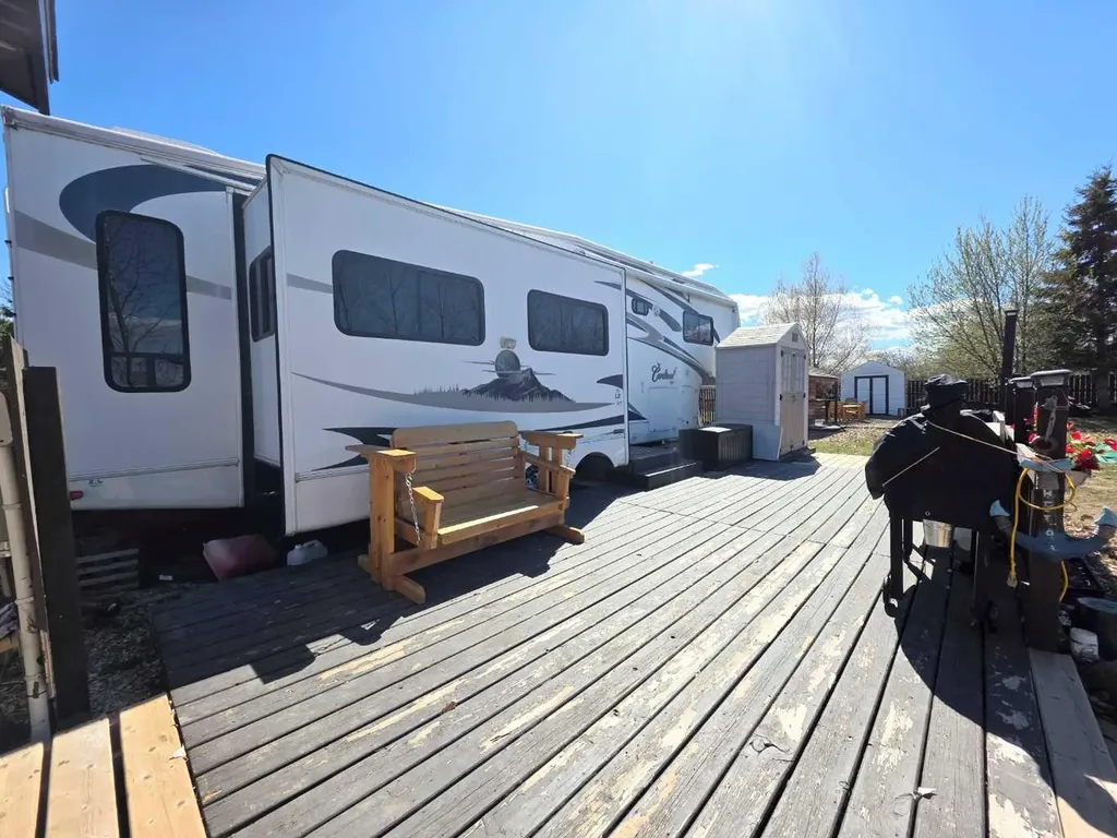 31 10405 Twp Road 740 Rural Big Lakes County AB T0G 1E0
