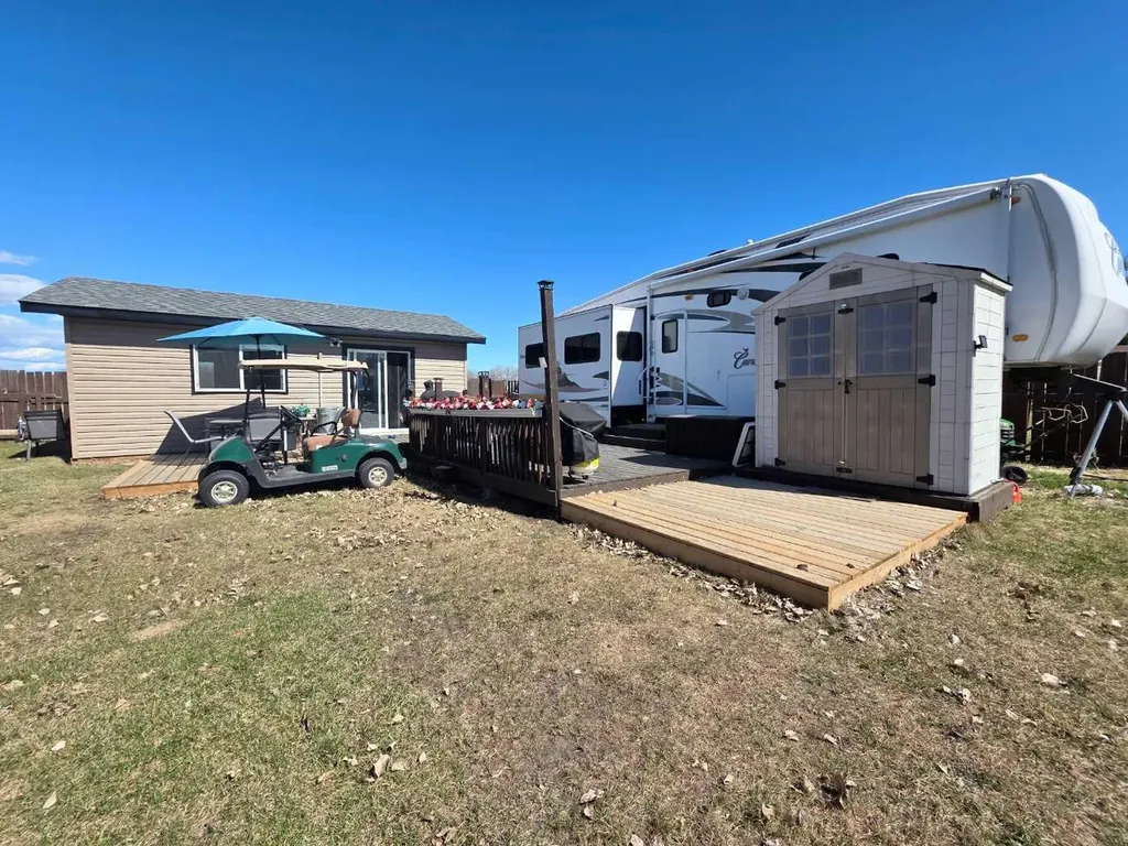 31 10405 Twp Road 740 Rural Big Lakes County AB T0G 1E0