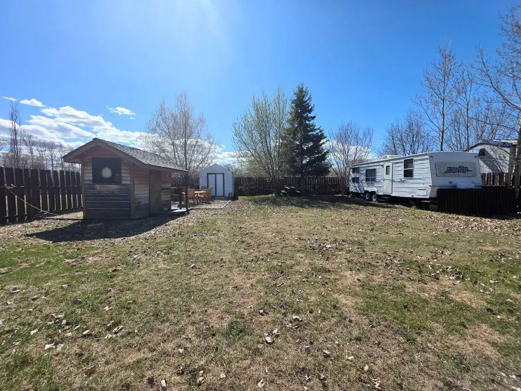 31 10405 Twp Road 740 Rural Big Lakes County AB T0G 1E0